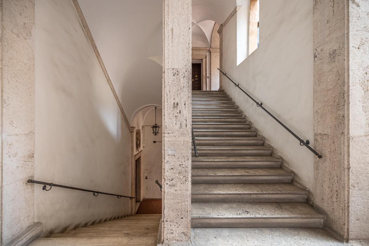 Roman Holiday For 6 By Piazza Navona Apartment Rom