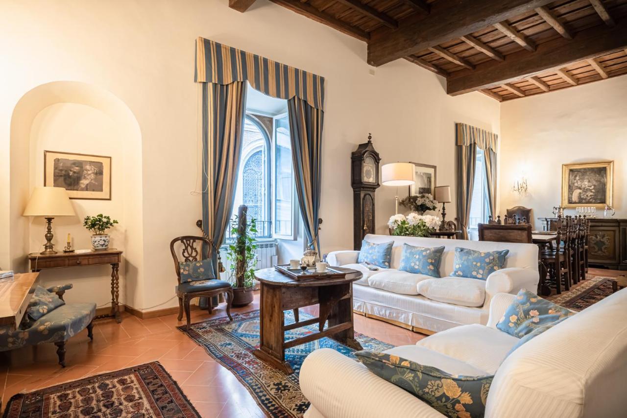 Roman Holiday For 6 By Piazza Navona Apartment Rom